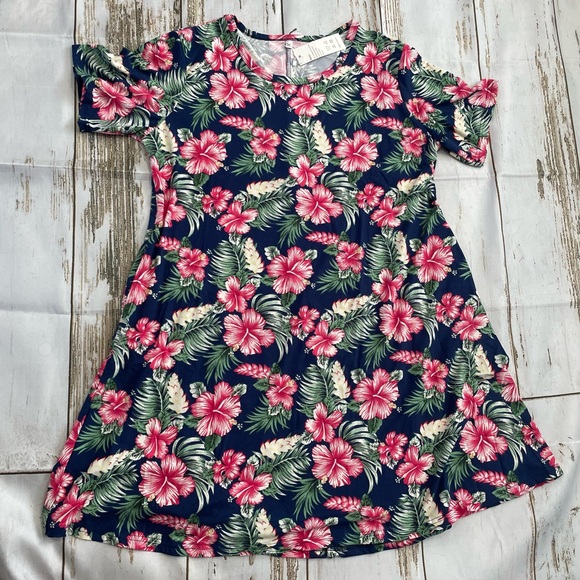 Women’s Summer T-Shirt Dress - Picture 3 of 8